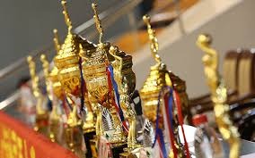 安东尼奥：王钰栋身体和精神都很疲劳，我们决定让他休息