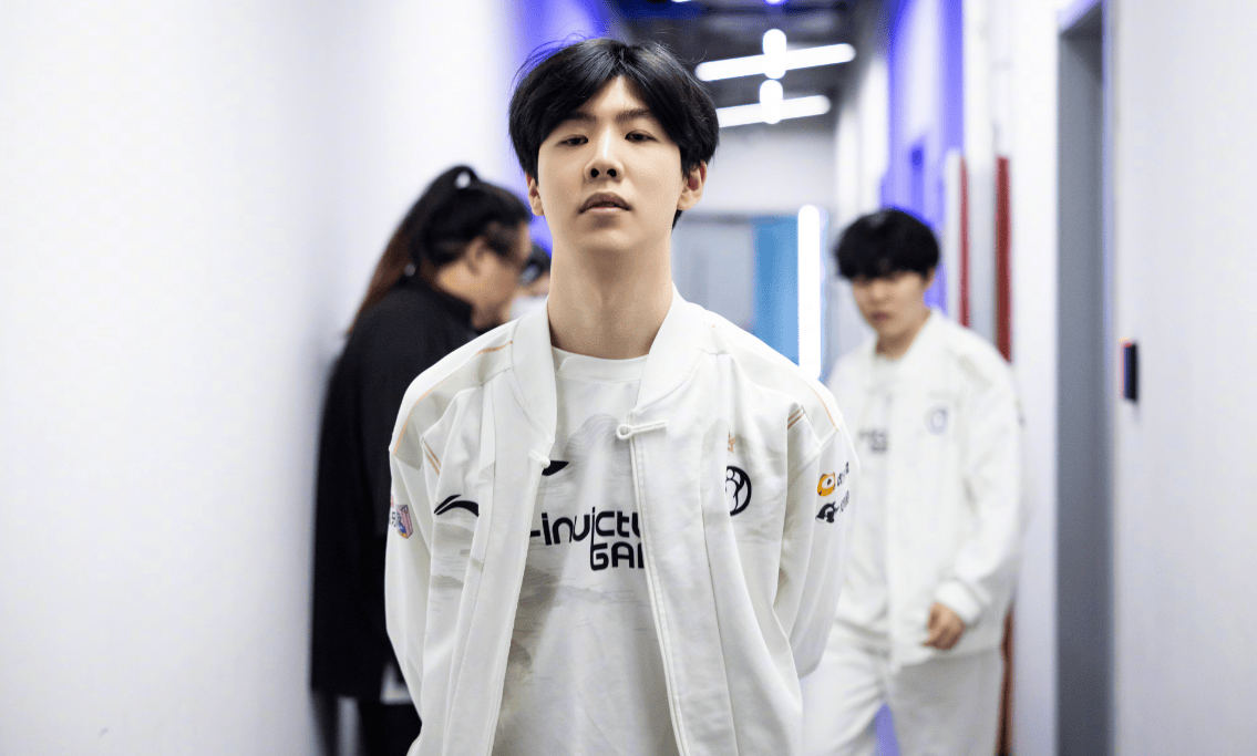 袖型球员的 袖型球员的