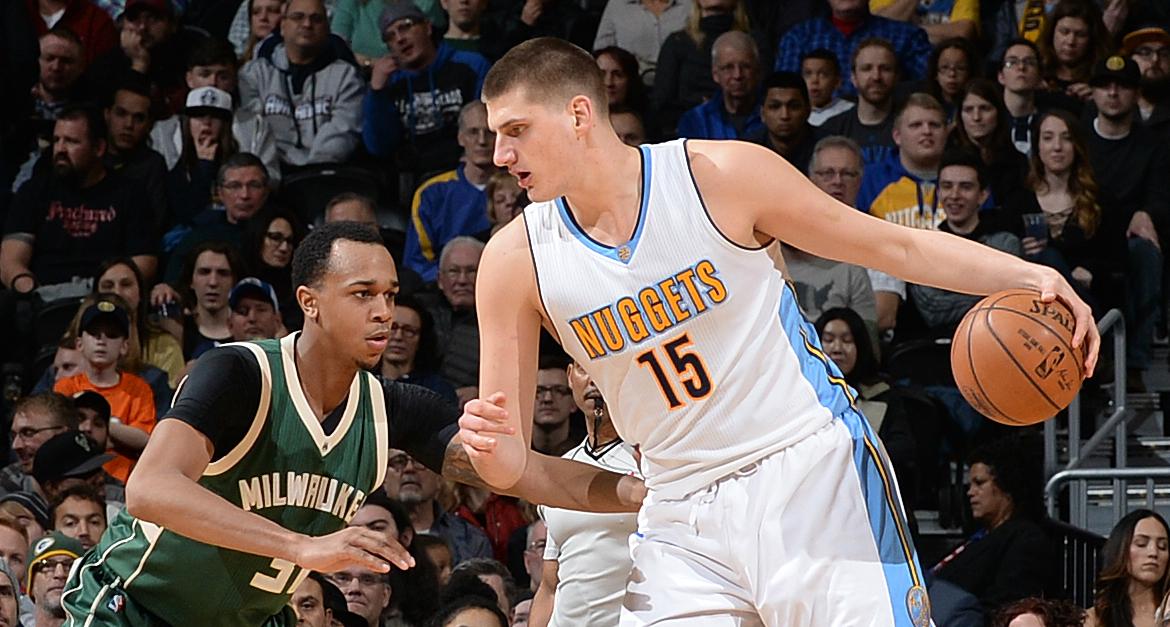 相比之下 相比之下