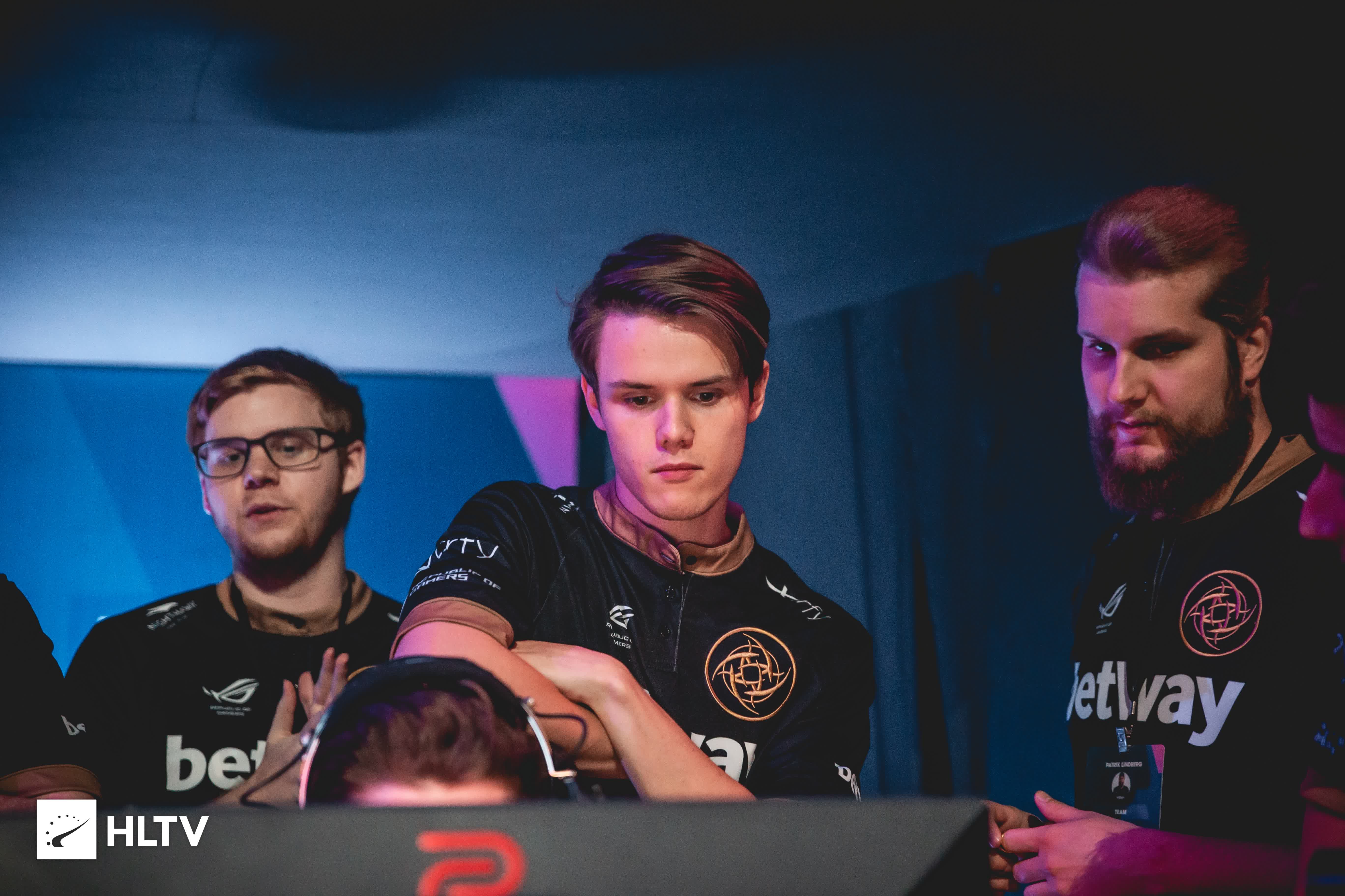 是勇士休赛 是勇士休赛